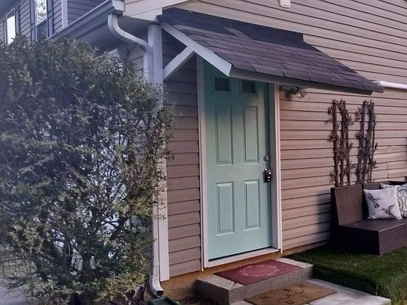 2nd image of 8303 Firefly Ln