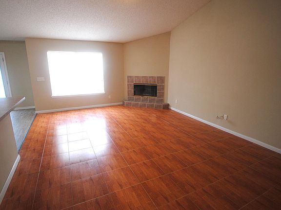 3rd image of 3374 Westfield Dr