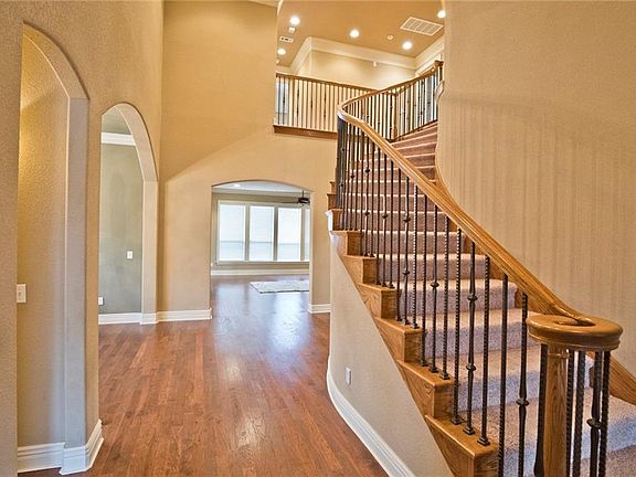 4th image of 6005 W Bainbridge Dr