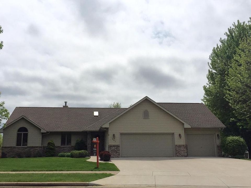 1st image of 331 Larkspur Ln E