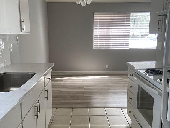 3rd image of 824 Blair Ave APT 4