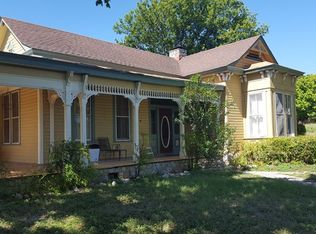 135 Deer Park Ln, Kerrville, TX 78028