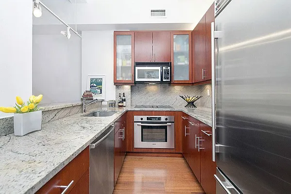 Rented by Compass | media 9