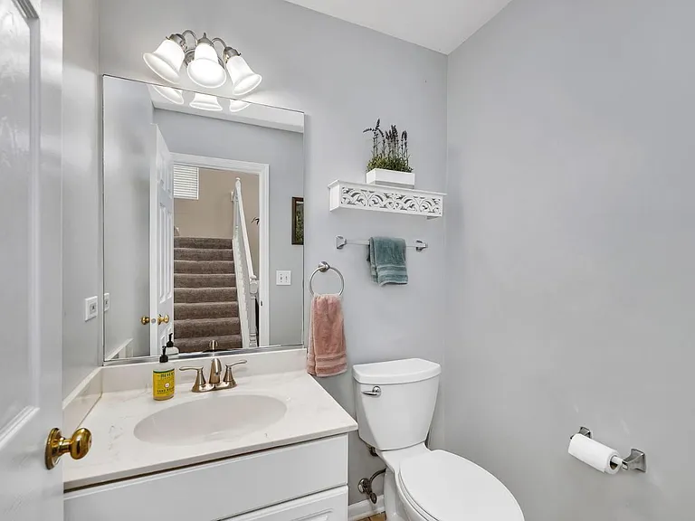 2173 Rossiter Pkwy — Photo 11