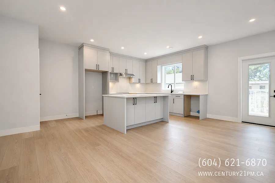 2 bed, 1.5 bath, 1237 sqft, $2,400 — Photo 2