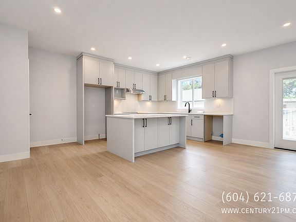 2nd image of 33918 Marshall Rd #4