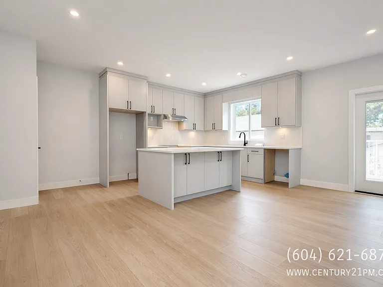 33918 Marshall Rd #4 — Photo 2