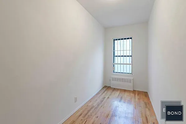 Rented by Bond New York | media 22