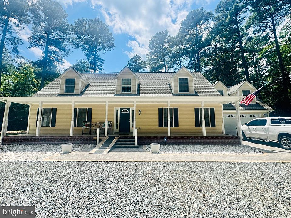 1st image of 90 Shell Reef Ct