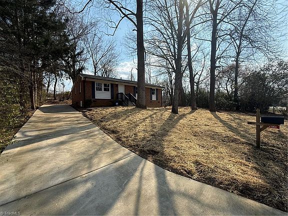 2nd image of 2010 Sharonbrook Dr