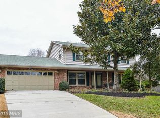 2304 Creek Dr, Alexandria, VA 22308
