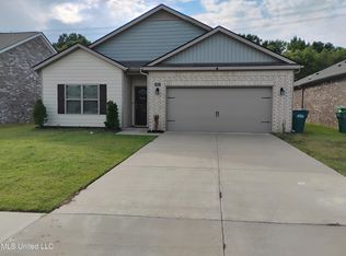 8835 Mary Frances Dr, Southaven, MS 38671