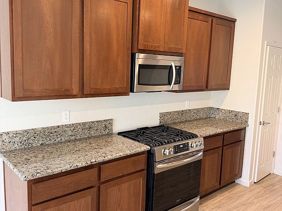 5th image of 5687 Shires Way