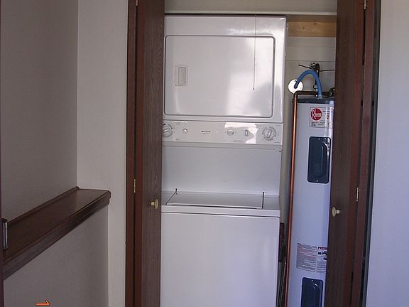 4th image of 1737 Fetterman Dr APT 1