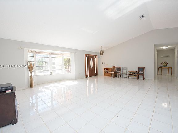 5th image of 21295 SW 376th St