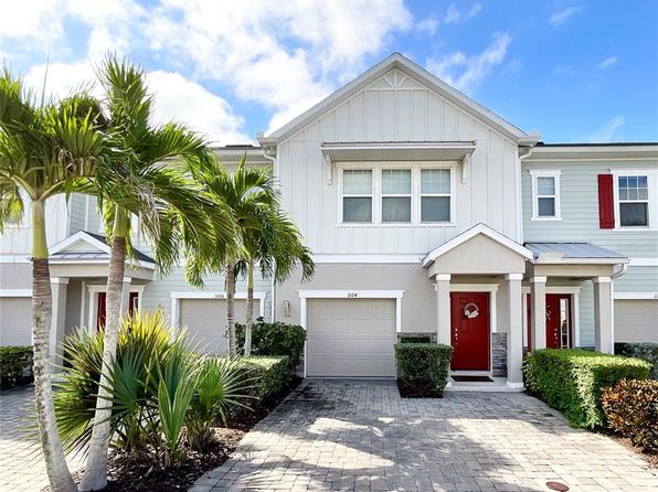 1104 Coral Ln