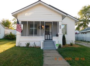 512 9th St, Monett, MO 65708