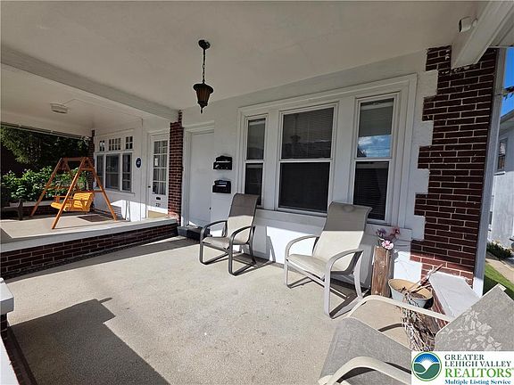 3rd image of 223 S 15th St