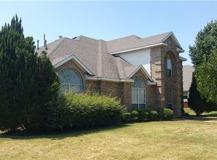 1020 E Seminole Trl, Carrollton, TX 75007