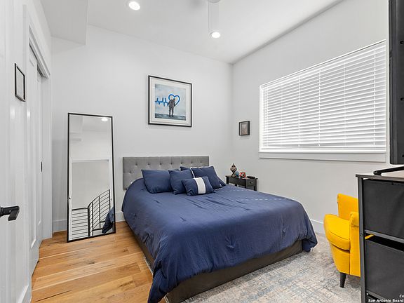 4th image of 203 Paschal St. #107