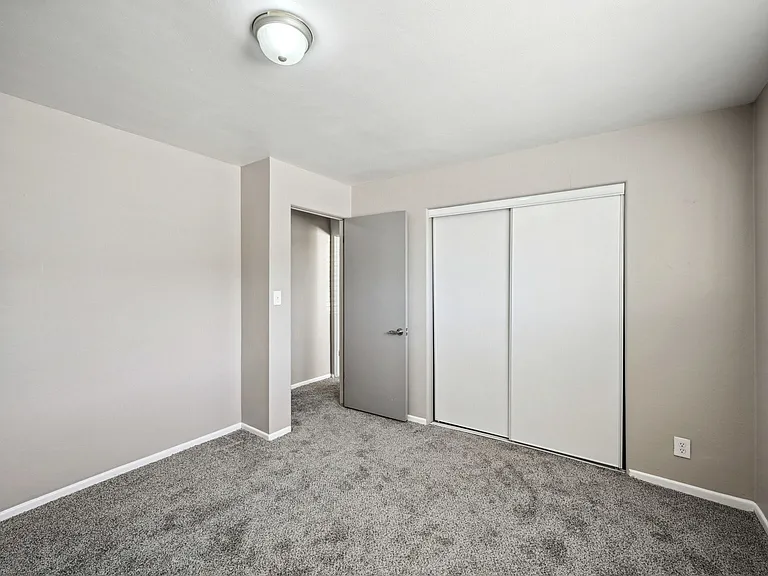 Evergreen 830 Sq.Ft.