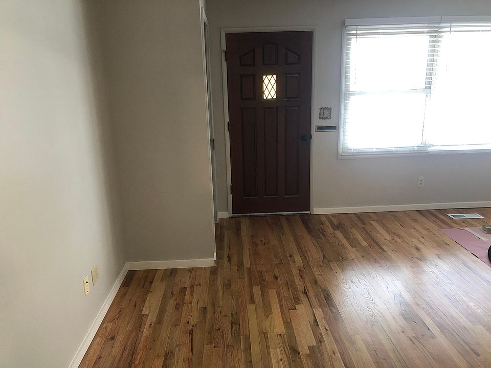 1st image of 1260 Merrett Dr