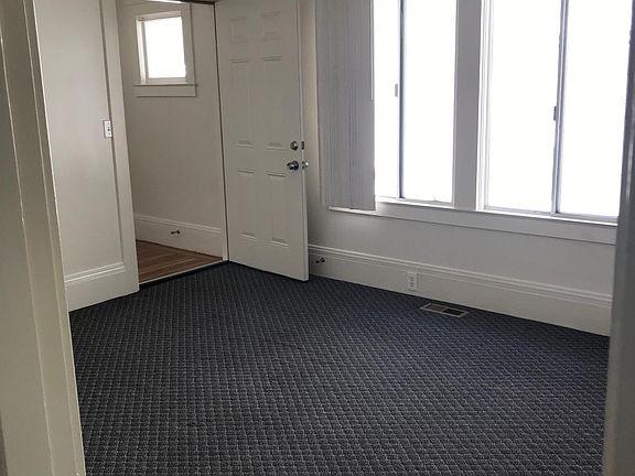5th image of 153 Tunnel Ave