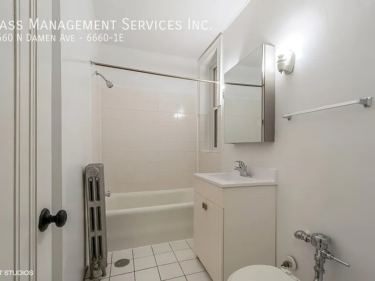 6660 N Damen Ave #1E — Photo 5