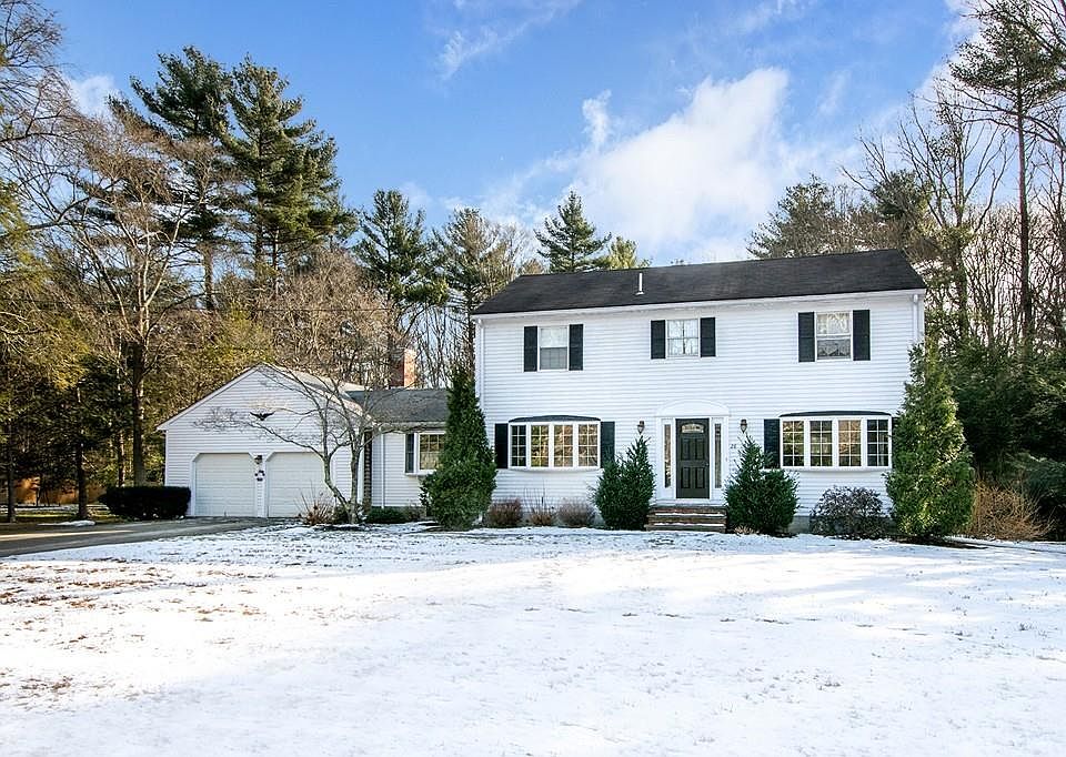 1st image of 28 Hemlock Dr