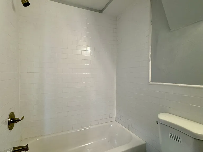 10 E Mulberry St — Photo 39