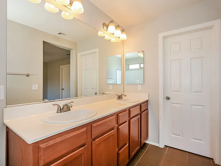 1409 Arc Dome Ave — Photo 11