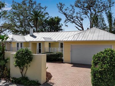 980 S Orange Ave, Sarasota, FL, 34236