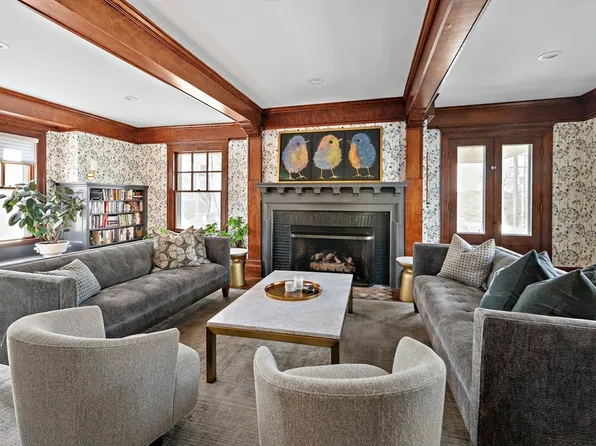 9 Prospect St, Winchester, MA 01890