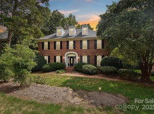6911 Chatford Ln, Charlotte, NC 28210