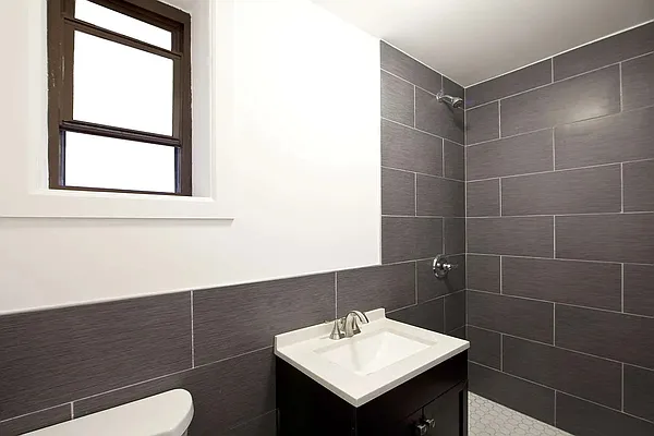 Rented by Max Apt LLC | media 54