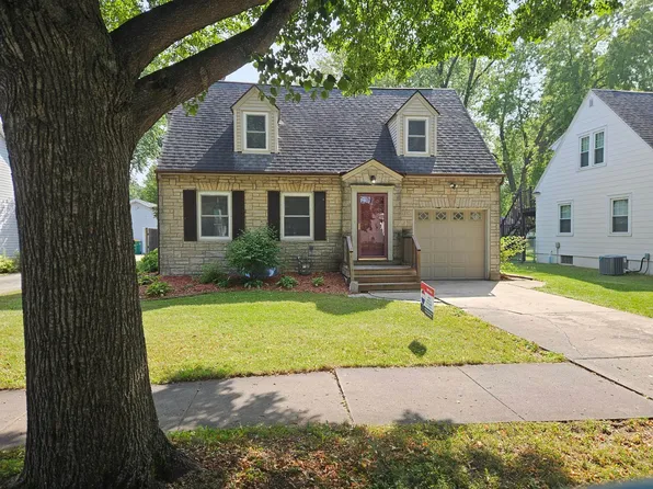 1332 Emilie St, Green Bay, WI 54301