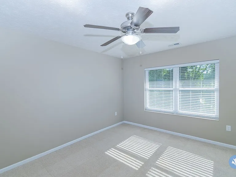 3020 S 72nd St — Photo 31