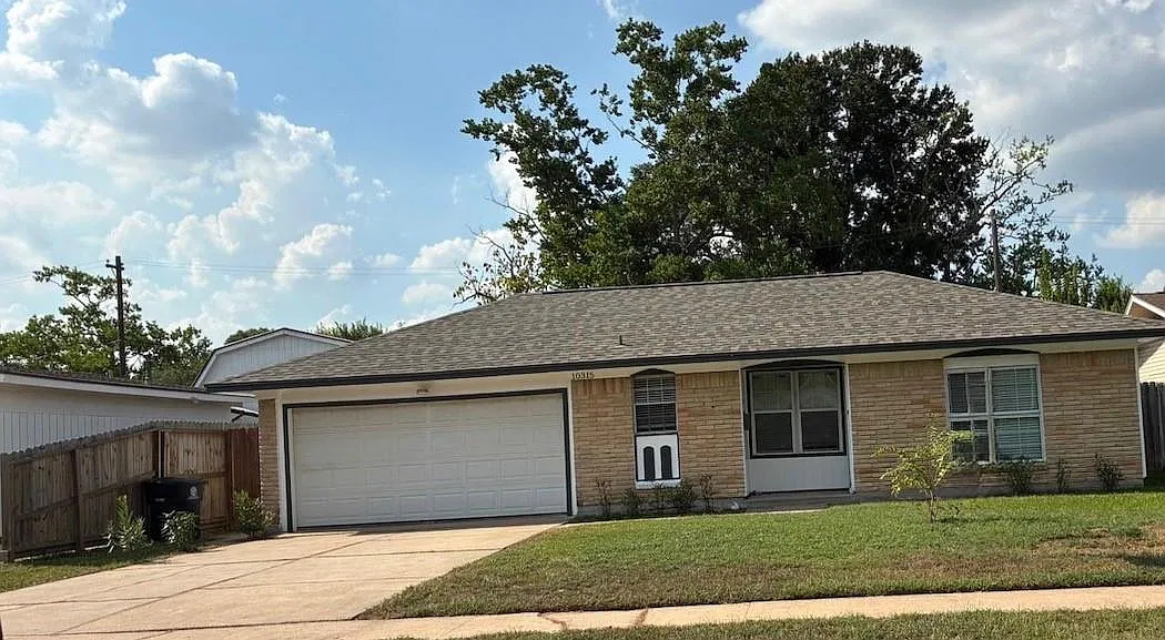 3 bed, 2.0 bath, 1611 sqft, $1,895 — Photo 1