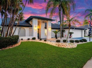 3704 Gaviota Dr, Ruskin, FL 33573