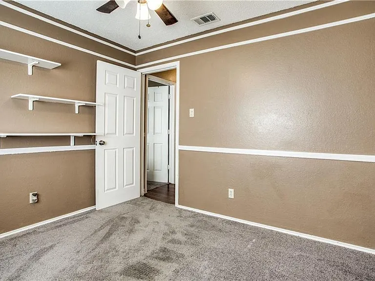 6817 Haltom Rd — Photo 11