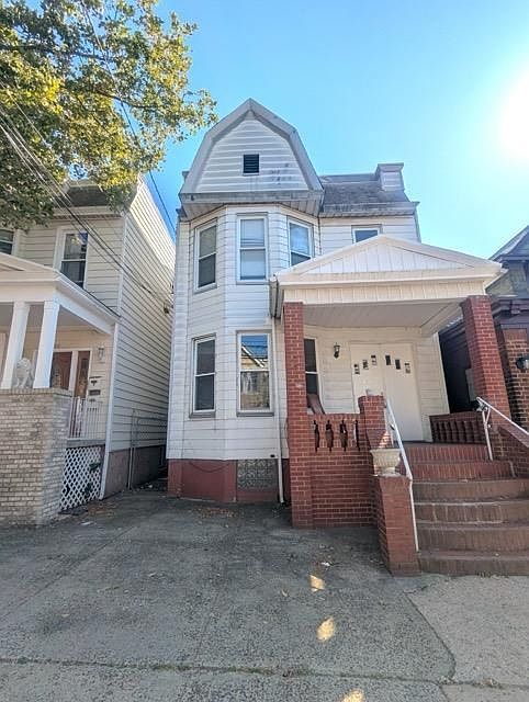 1st image of 157 Glenwood Ave #1