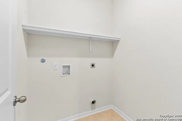 8904 Portobello Way — Photo 5