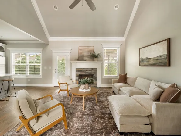 1706 Sorrell Park Dr, Spring Hill, TN 37174