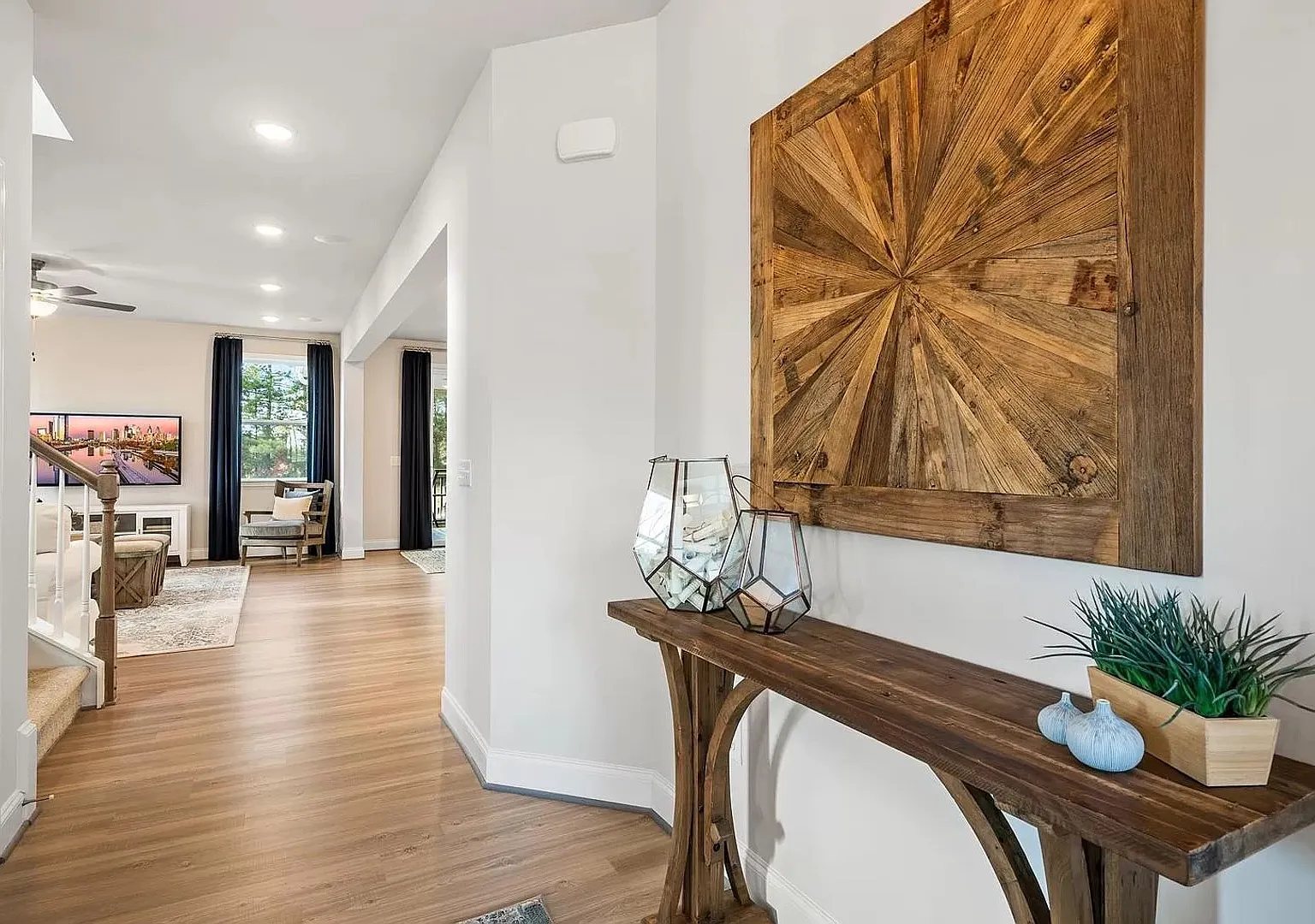 Room in 5 Bedroom Home at Gunderson Ln — Photo 4