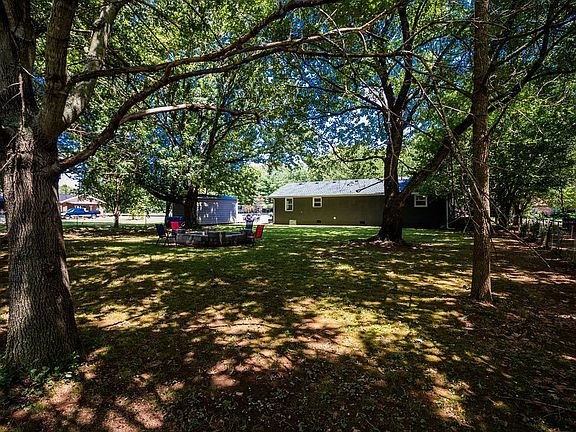 3rd image of 6221 N Clearview Dr
