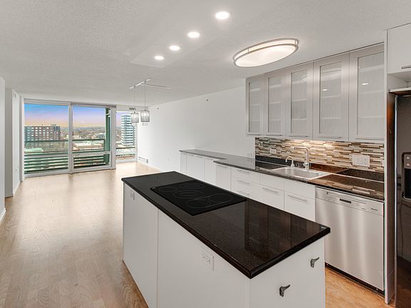 4th image of 800 Elgin Rd APT 1402