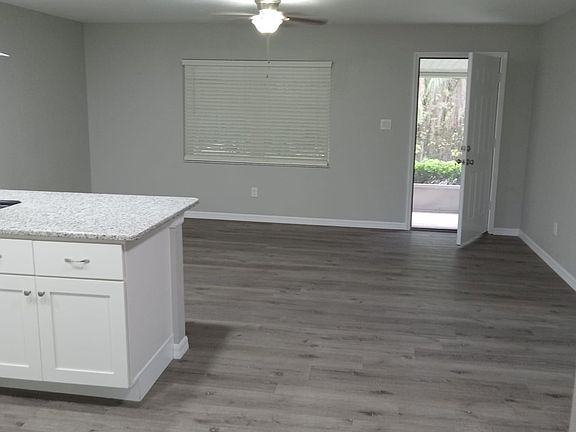5th image of 5740 SE 119th St