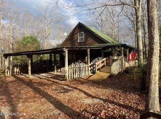 265 Maggie Valley Dr, Jamestown, TN 38556