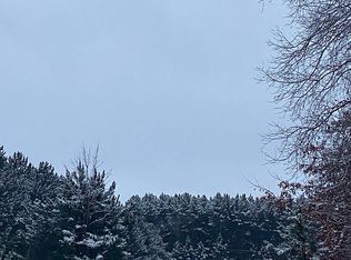 1120 Petts Rd, Fenton, MI 48430