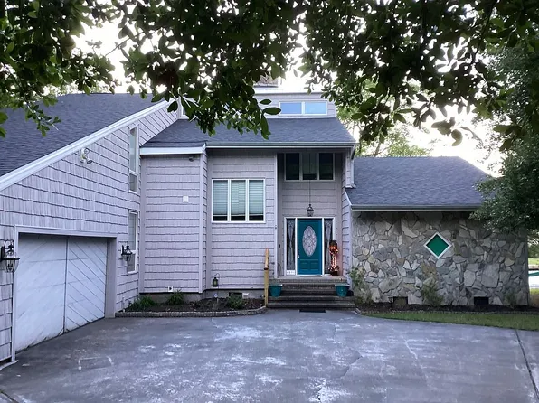 6106 Cardinal Dr, New Bern, NC 28560